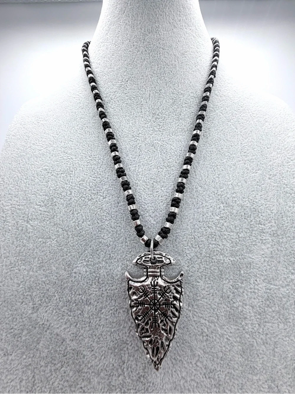 Viking Arrowhead Icelandic Magical Stave Vegvisir Compass Rough Weather Necklace